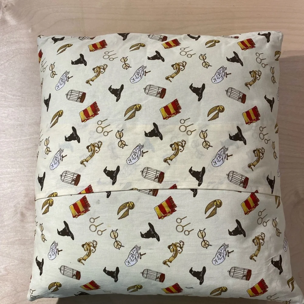 Hand Crafted Hogwarts House Crest Pillow - Multicolor (NX)